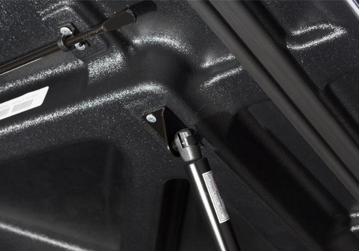 UnderCover LUX 2019-2025 (New Body Style) Ram 1500 6' 4 Bed (w/o RamBox) (w/o Multifunction Tailgate)