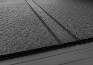 Black Diamond Mist finish on the Lomax Hard Folding Cover. 